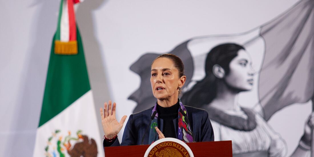 Claudia Sheinbaum Pardo, Presidenta de México durante conferencia matutina en Palacio Nacional.