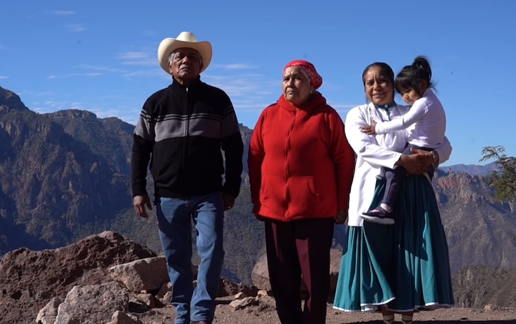 Benilda Figueroa, la primera mujer médica rarámuri de Chihuahua.