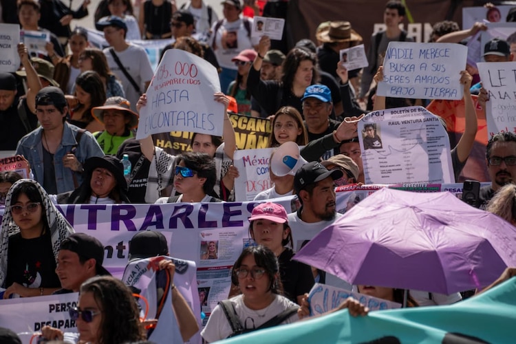 Aspecto de la marcha por el Día Internacional de las Víctimas de Desapariciones Forzadas