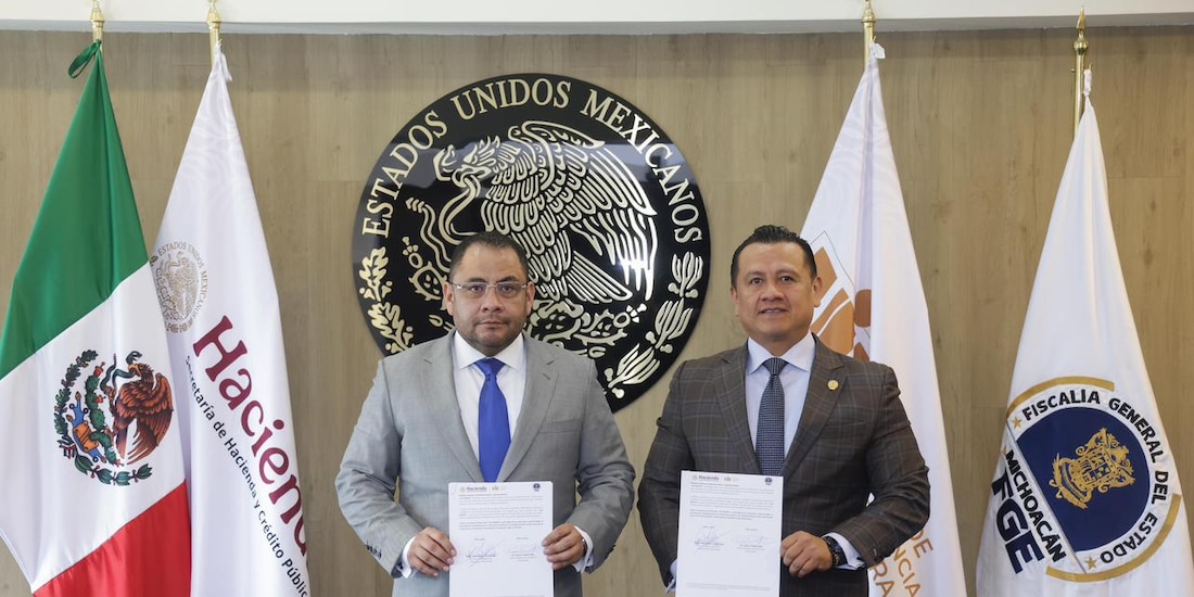 Funcionarios federal y estatal.