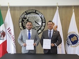 Funcionarios federal y estatal.