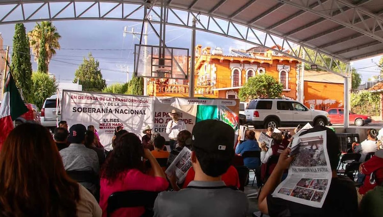 Durante su intervención en el municipio de Sombrerete, el político Ulises Mejía Haro destacó la relevancia de la administración transparente de fondos.
