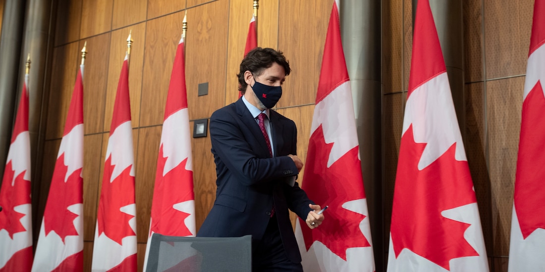 El primer ministro canadiense Justin Trudeau al terminar una conferencia de prensa en Ottawa, Canadá, el 7 de diciembre de 2020.