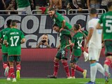 Jugadores del Tricolor festejan un gol en la fase de grupos de la Copa Oro.