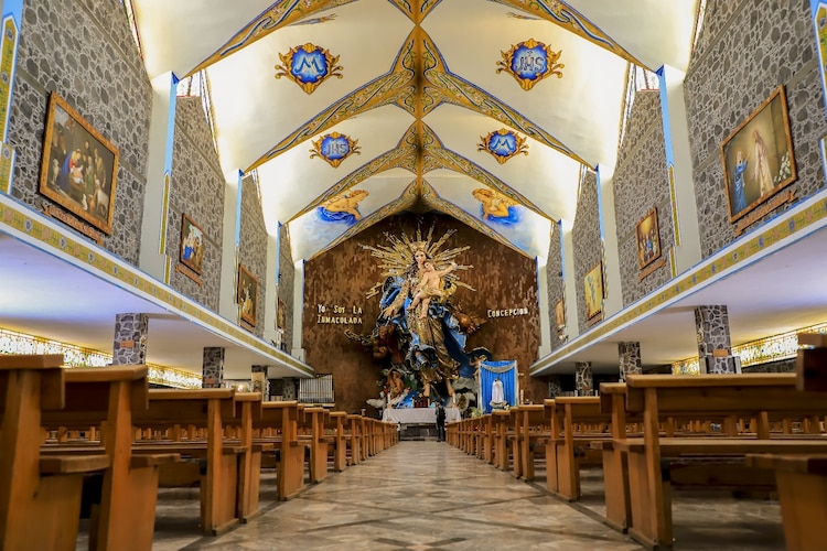 Familias disfrutan de los Pueblos Mágicos de Puebla durante la temporada vacacional.