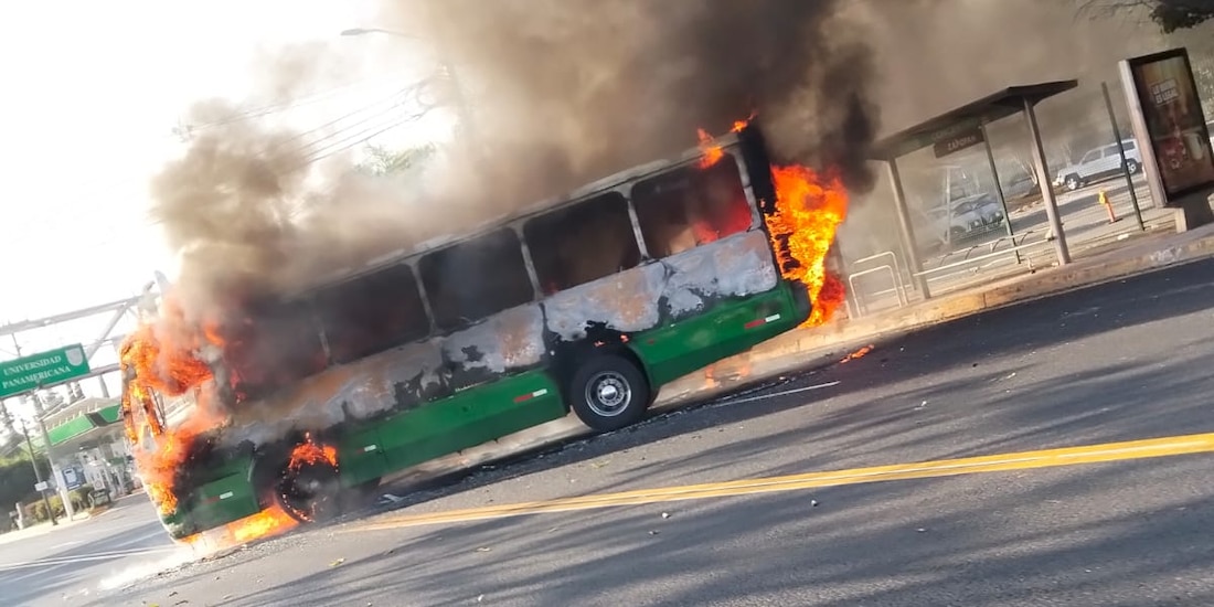 Registran bloqueos en Puerto Vallarta, Jalisco.
