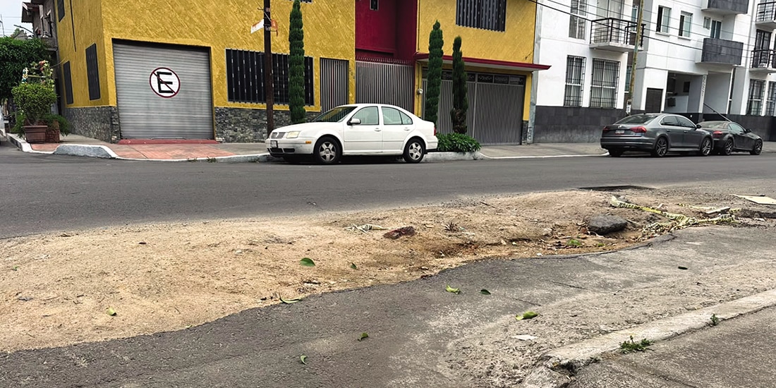 La alcaldía reparó el hoyo Oriente 249 y otros daños viales meses después de la denuncia.
