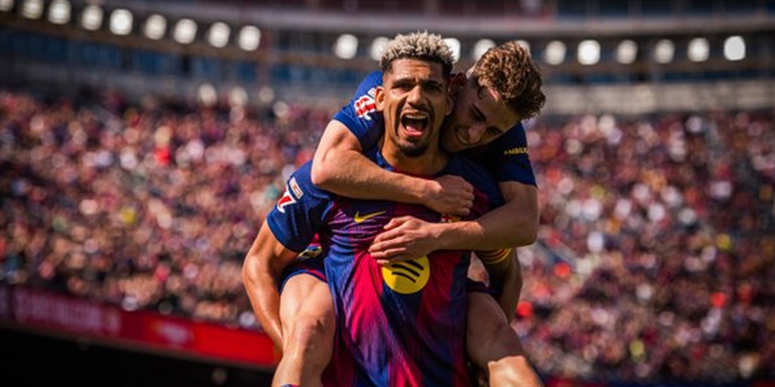 Barcelona gana y sigue
como líder en España