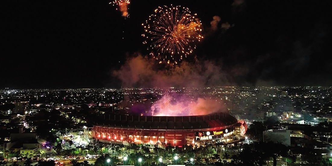 LA PIROTECNIA, ayer, en inicio del festejo.
