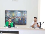 Evelyn Salgado, Zoé Robledo y Juan Antonio Ferrer revisan el Plan de Salud en Guerrero.