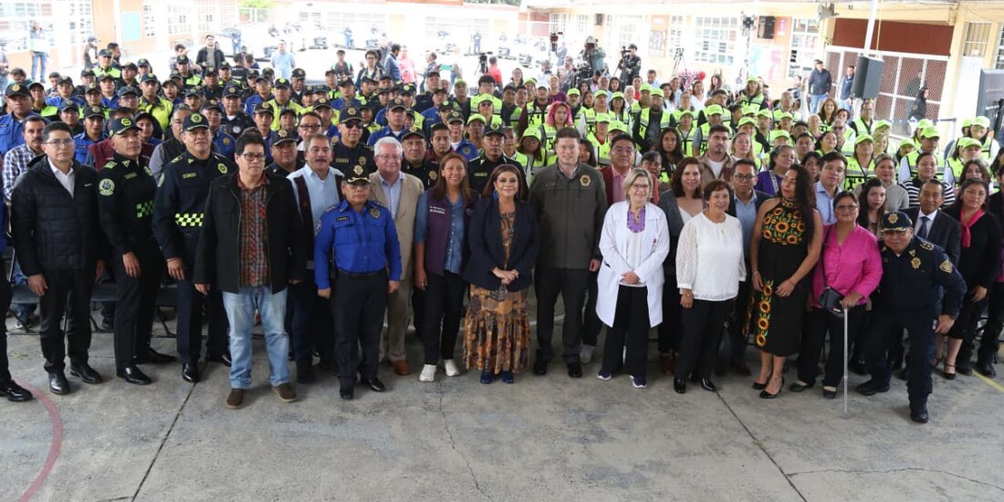 Clara Brugada, Jefa de Gobierno, y Pablo Vázquez, presentan el plan de seguridad para el inicio del ciclo escolar.