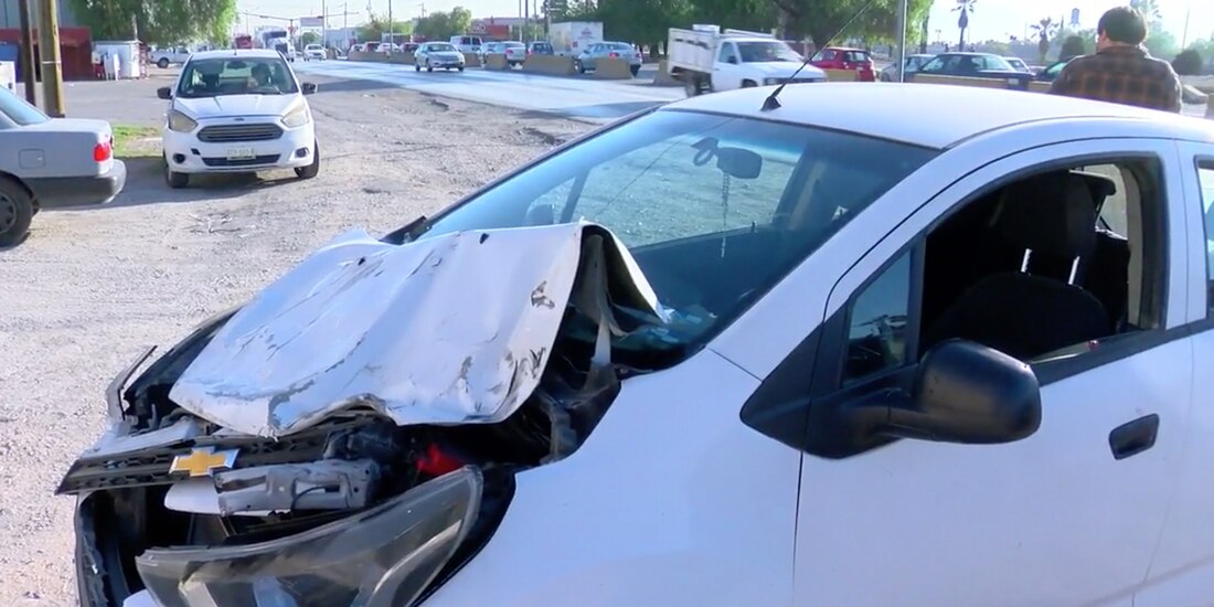 El automóvil así quedó tras impactarse contra otro en Saltillo.