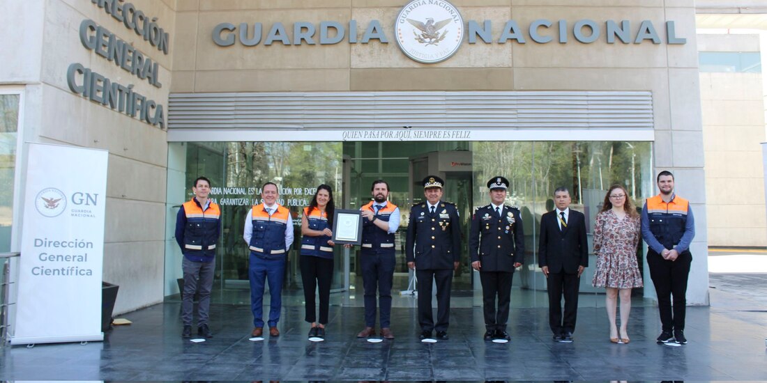 Entrega de la licencia sanitaria a mandos de la Guardia Nacional, ayer.