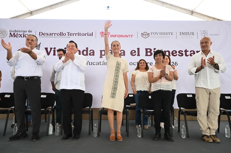 La Presidenta Claudia Sheinbaum durante la entrega de Viviendas para el Bienestar en Yucatán, el 17 de octubre de 2026.