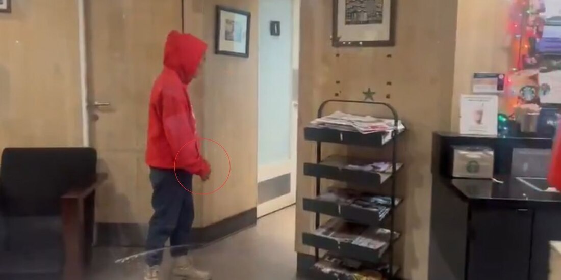 Una mujer intentó atacar a empleados de una cafetería en la colonia Condesa.