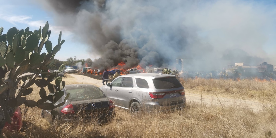 Incendio en corralón de la Fiscalía de Tlaxcala en el municipio de Tzompantepec.