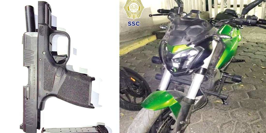 Arma y moto, presuntamente, usadas por los adolescentes.