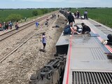 Se descarrila tren en Missouri, EU; pasajero capta imágenes del suceso.
