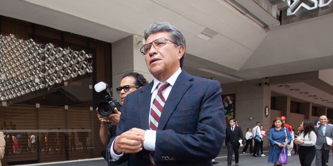 Ricardo Monreal aseguró que la reducción de la jornada laboral se encuentra como prioridad porque está dentro de los 100 compromisos de la Presidenta.