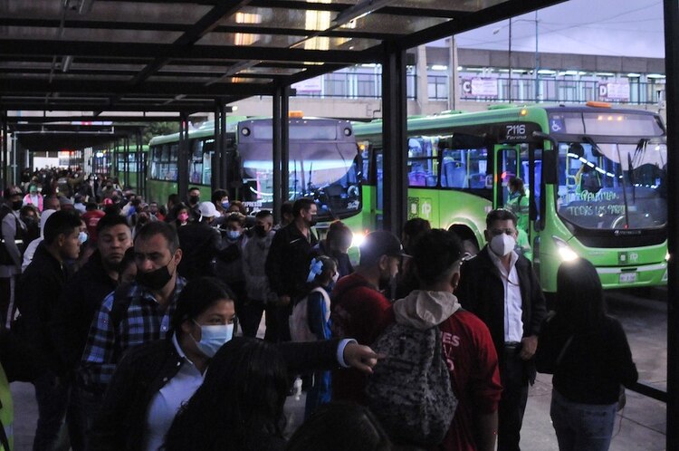 Debido al cierre de la Línea 1, se habilitó un servicio provisional con apoyo de unidades de la RTP.