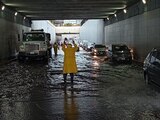 CDMX activa alerta amarilla por lluvias; hay encharcamientos y caída de árboles.
