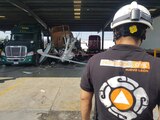El accidente ocurrió en el interior de una empresa de transportes.