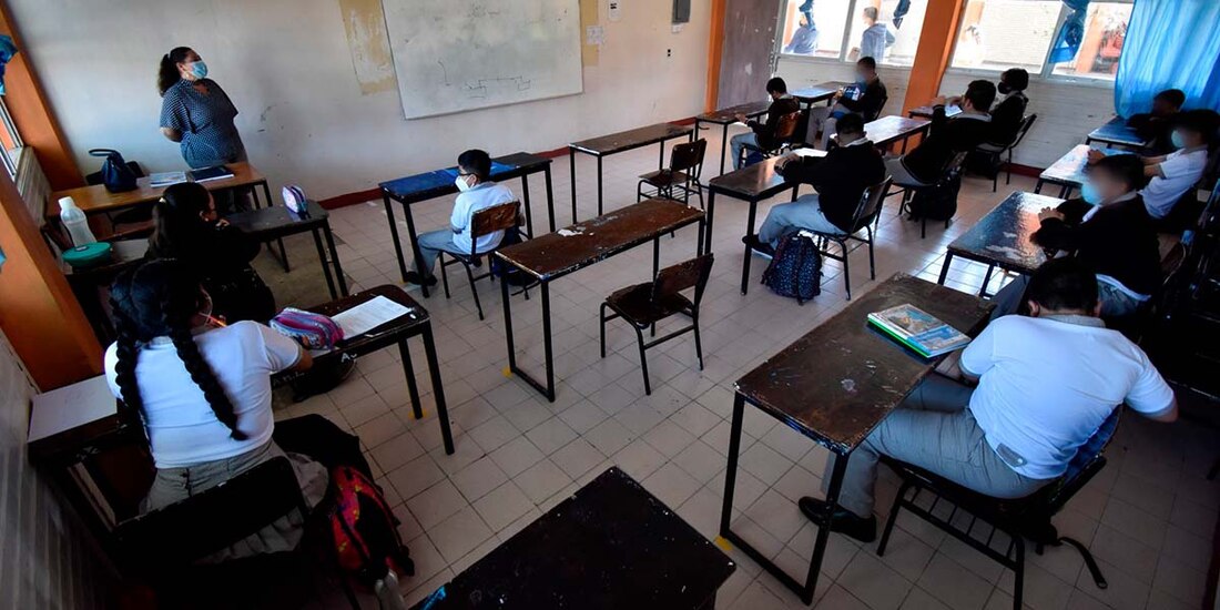 Las escuelas son un espacio seguro, sobre todo para las niñas que son violentadas dentro de su hogar por familiares o amigos, mencionó experto