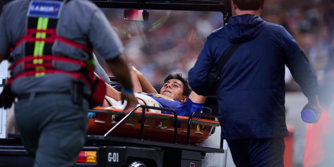 José Juan Macías salió en el carrito de las asistencias del Monterrey vs Pumas.