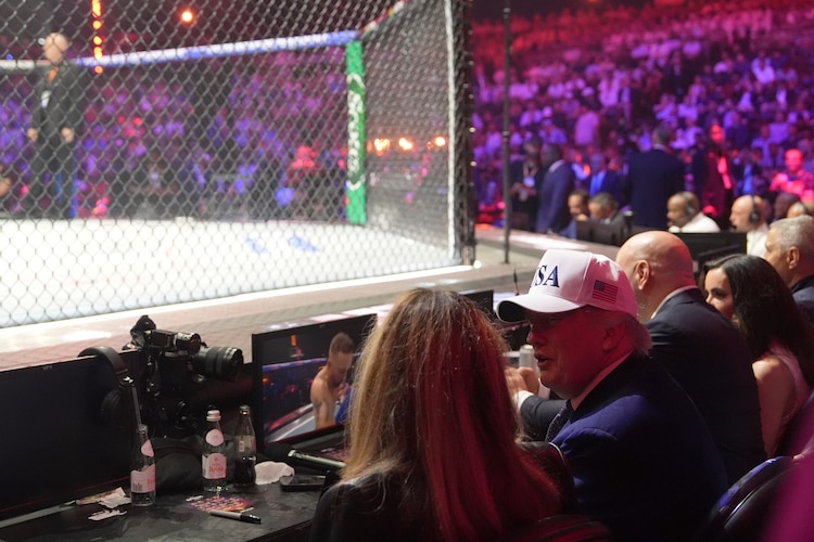 El presidente Donald Trump durante el evento UFC Freedom 250