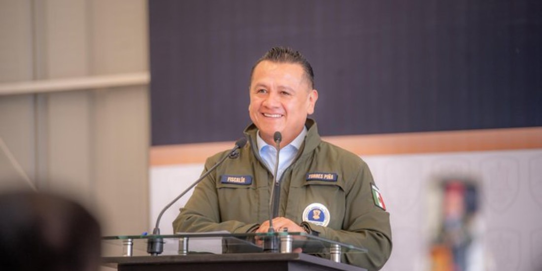 Conoce quién es Carlos Torres Piña, el fiscal de Michoacán que busca contender en la interna de Morena.