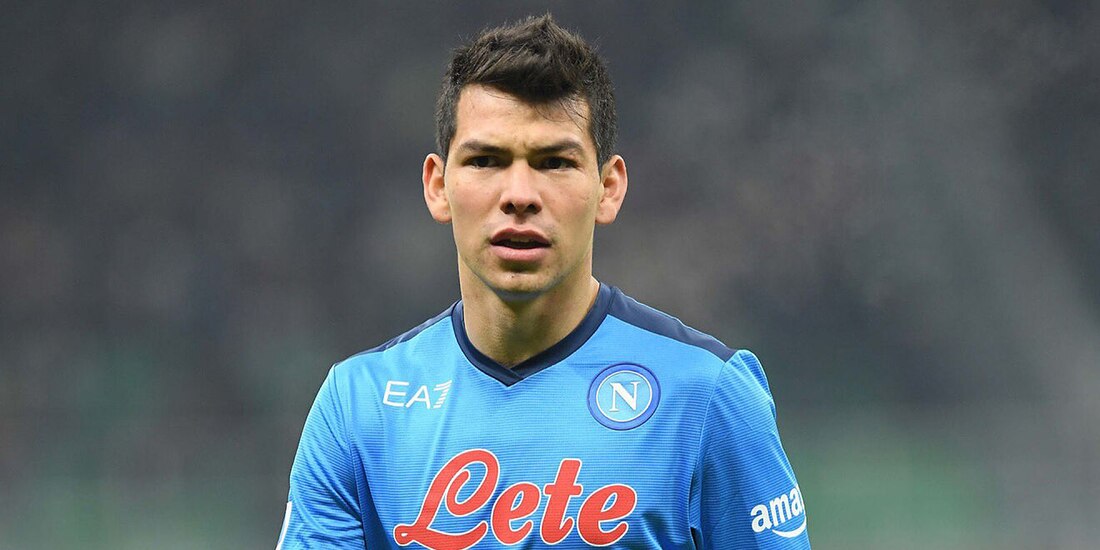 Hirving"Chucky"Lozano durante un partido con el Napoli.