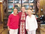 Claudia Sheinbaum (centro), Elena Poniatowska (der.) y Jesusa Rodríguez.