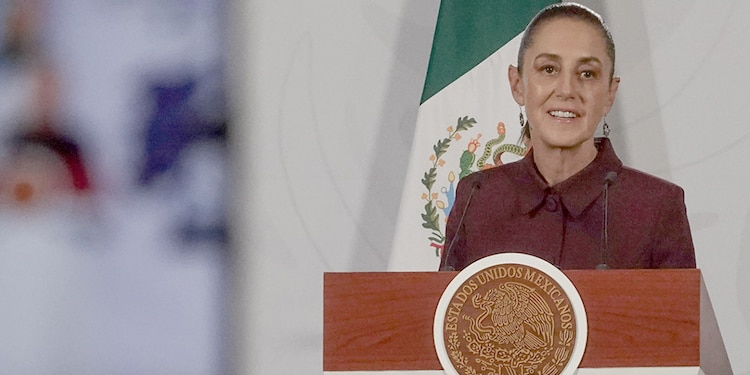 La mandataria federal, ayer, en conferencia de prensa en Palacio Nacional.