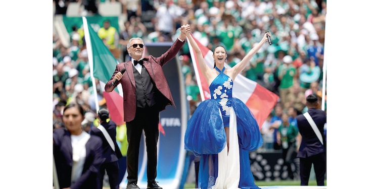 ANDREA BOCELLI Y EJAE: DNA, canción
colaborativa con David Guetta y Megan Thee Stallion