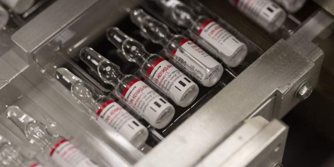 AMLO aseguró que a finales del mes de octubre toda la población en el país mayor de 18 años estaría inoculada con al menos una dosis.