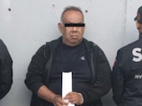 Cae en el AICM Mauro Rivera