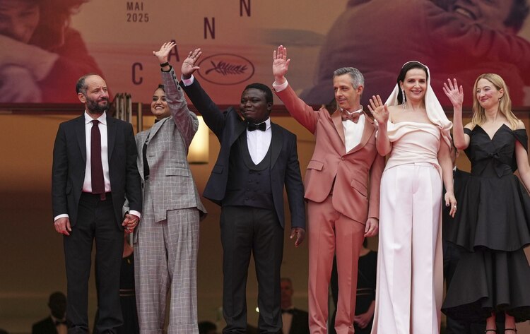 Los miembros del jurado, incluido Carlos Reygadas (primero, de izq. a der.).