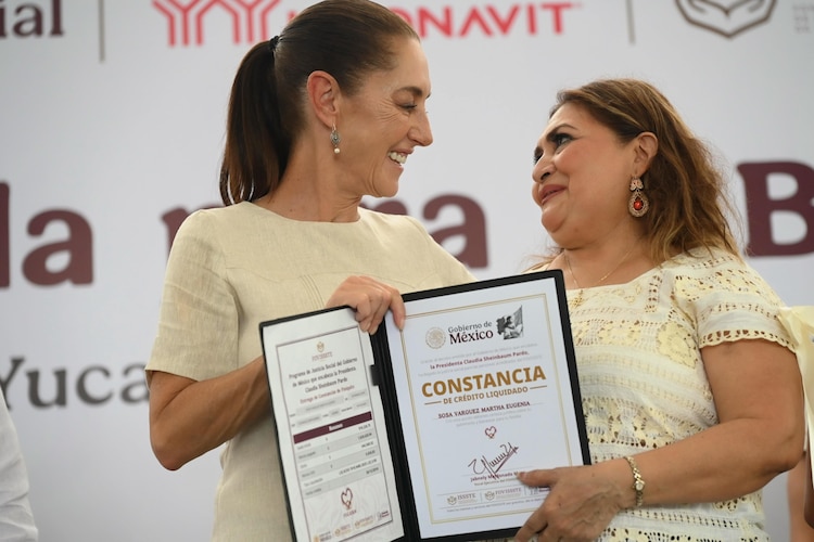 La Presidenta Claudia Sheinbaum durante la entrega de Viviendas para el Bienestar en Yucatán, el 17 de octubre de 2026.