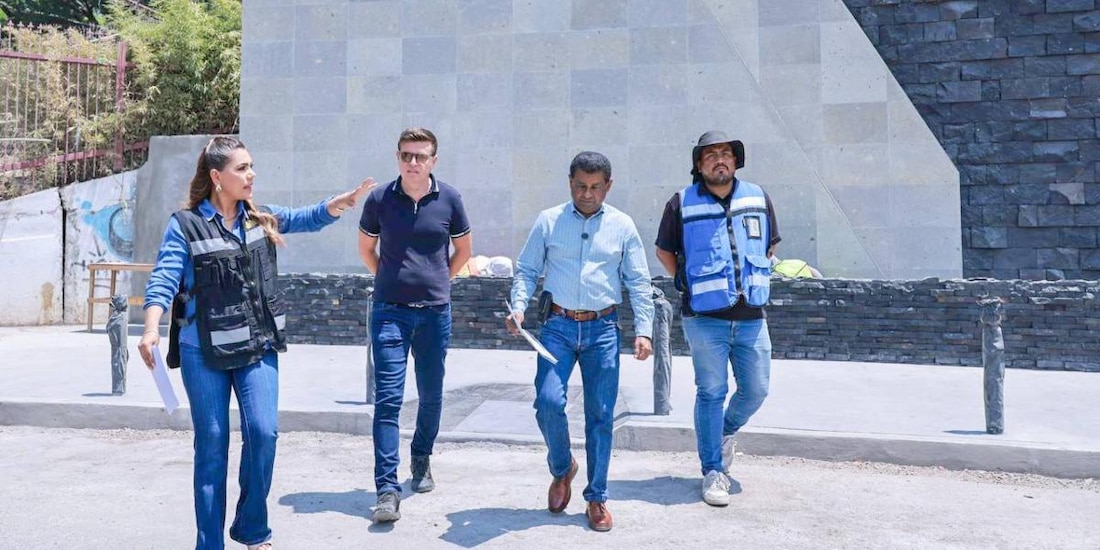 Evelyn Salgado supervisa avances de remodelación en la Glorieta Pleasant Hill de Chilpancingo.