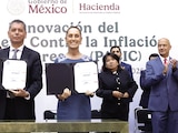 LA PRESIDENTA y Édgar Zamora, secretario de Hacienda, ayer.