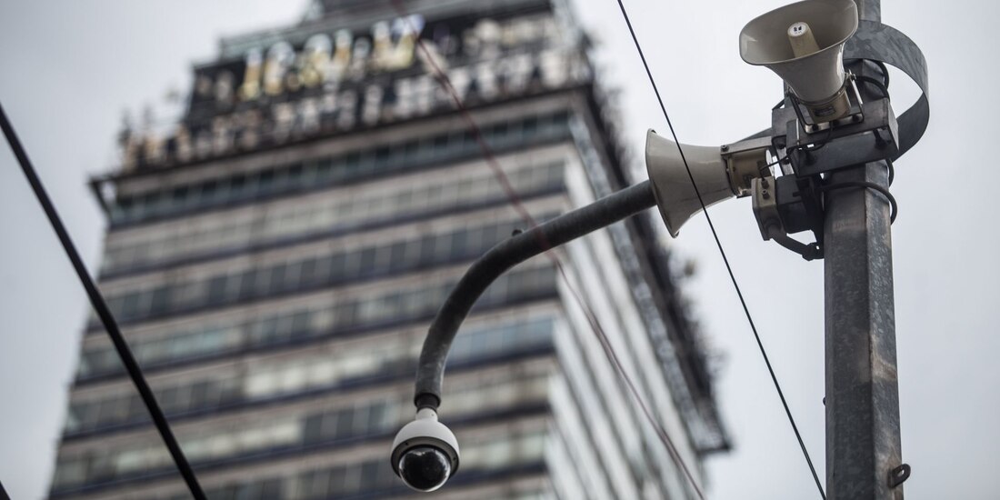 De los 14 mil 688 postes del C5, 12 mil 826 están equipados con altavoces