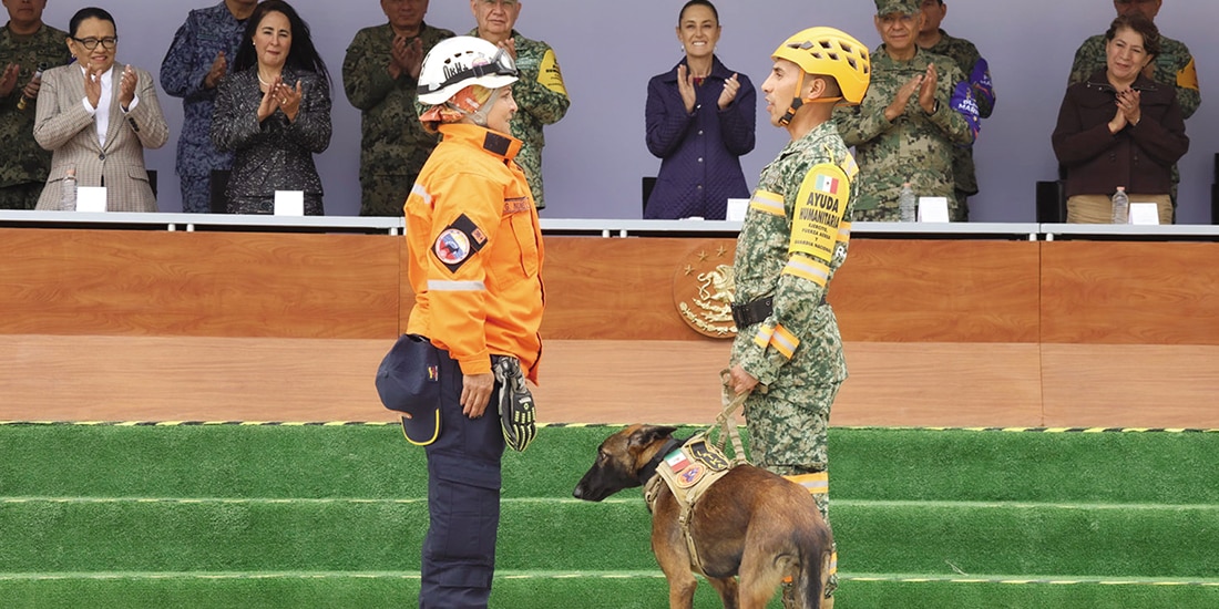 SHEINBAUM, ayer, en la ceremonia de condecoración de soldados