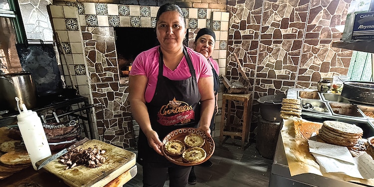 San Felipe, entre el mezcal y la devoción