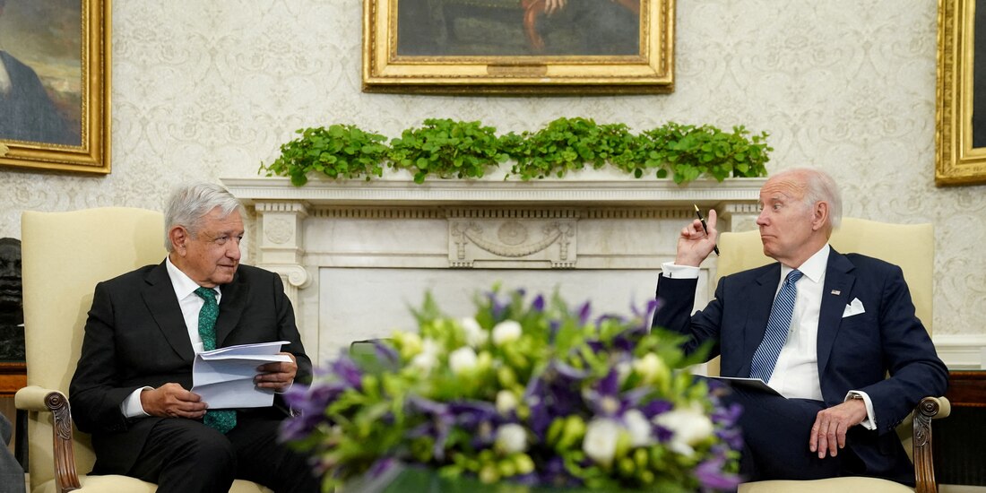 El presidente Joe Biden se reúne con el presidente mexicano, Andrés Manuel López Obrador, en la Oficina Oval de la Casa Blanca en Washington, Estados Unidos.