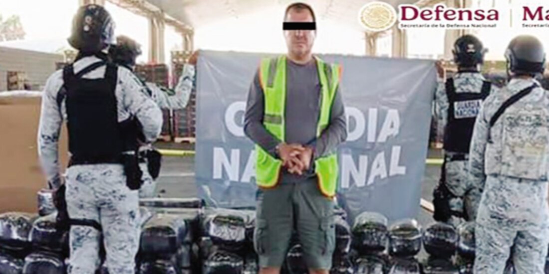 El conductor del tráiler fue detenido por las autoridades, ayer