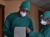 Arriban médicos cubanos para asesorar por COVID-19