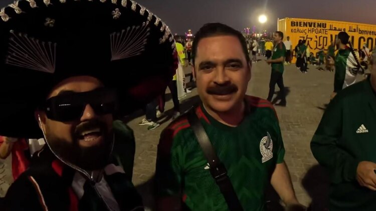 “Arriba yo, mi apá y la chona”.