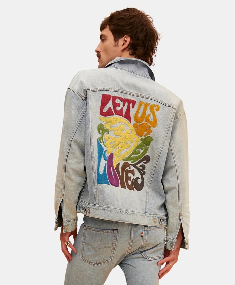 Chamarra trucker de la marca Levi’s.