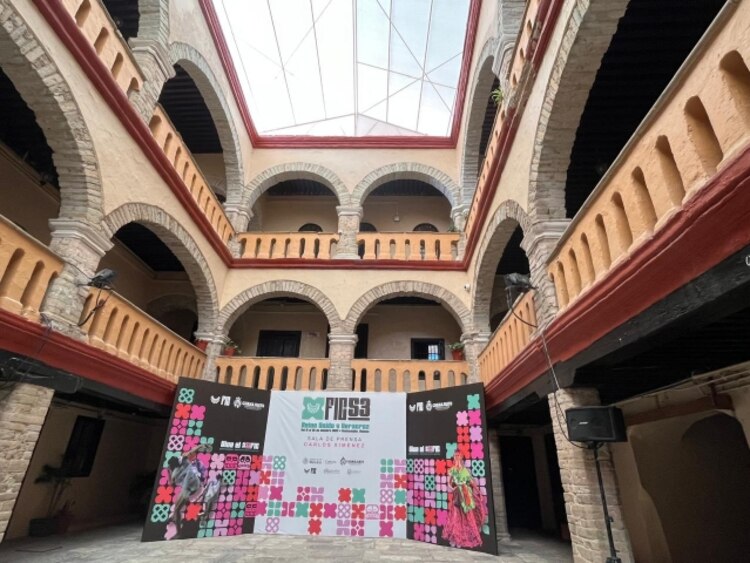 Montaje en el lugar a donde se convocó el lunes a un “desayuno de agradecimiento”