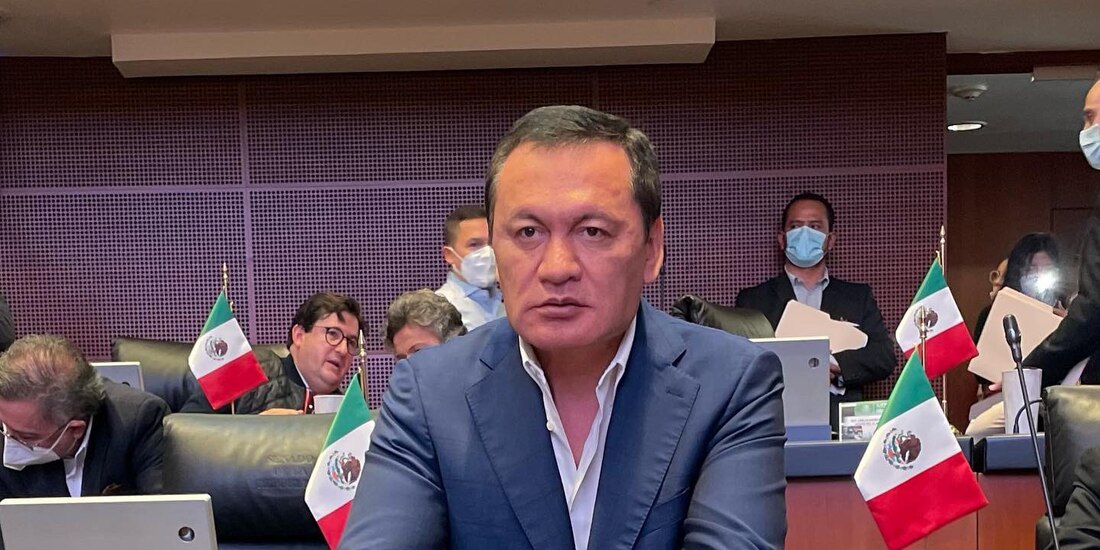 El coordinador de la bancada del PRI en el Senado, Miguel Ángel Osorio Chong, asegura que no existe un acuerdo entre priistas y Morena para sacar adelante reforma sobre extensión de las Fuerzas Armadas en labores de seguridad